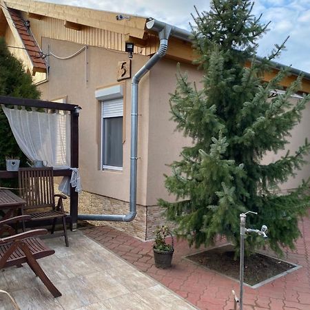 Mandi Apartman Veresegyház Buitenkant foto