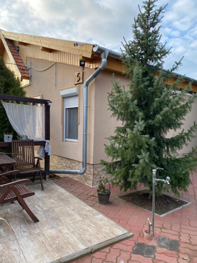 Mandi Apartman Veresegyház Buitenkant foto