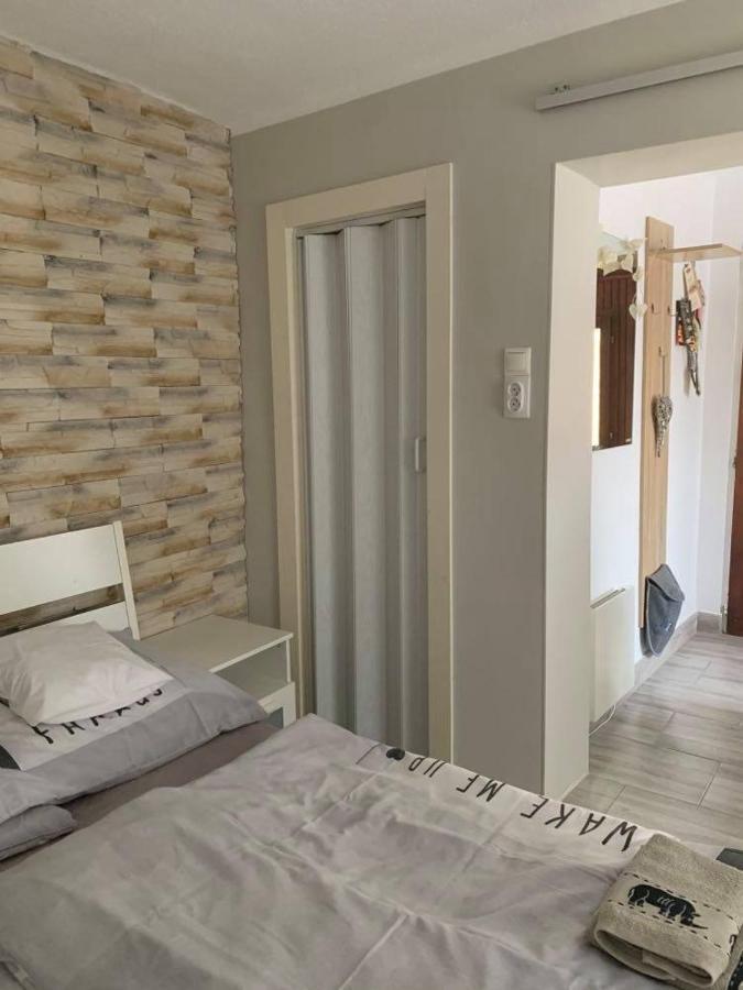 Mandi Apartman Appartement Veresegyház Buitenkant foto